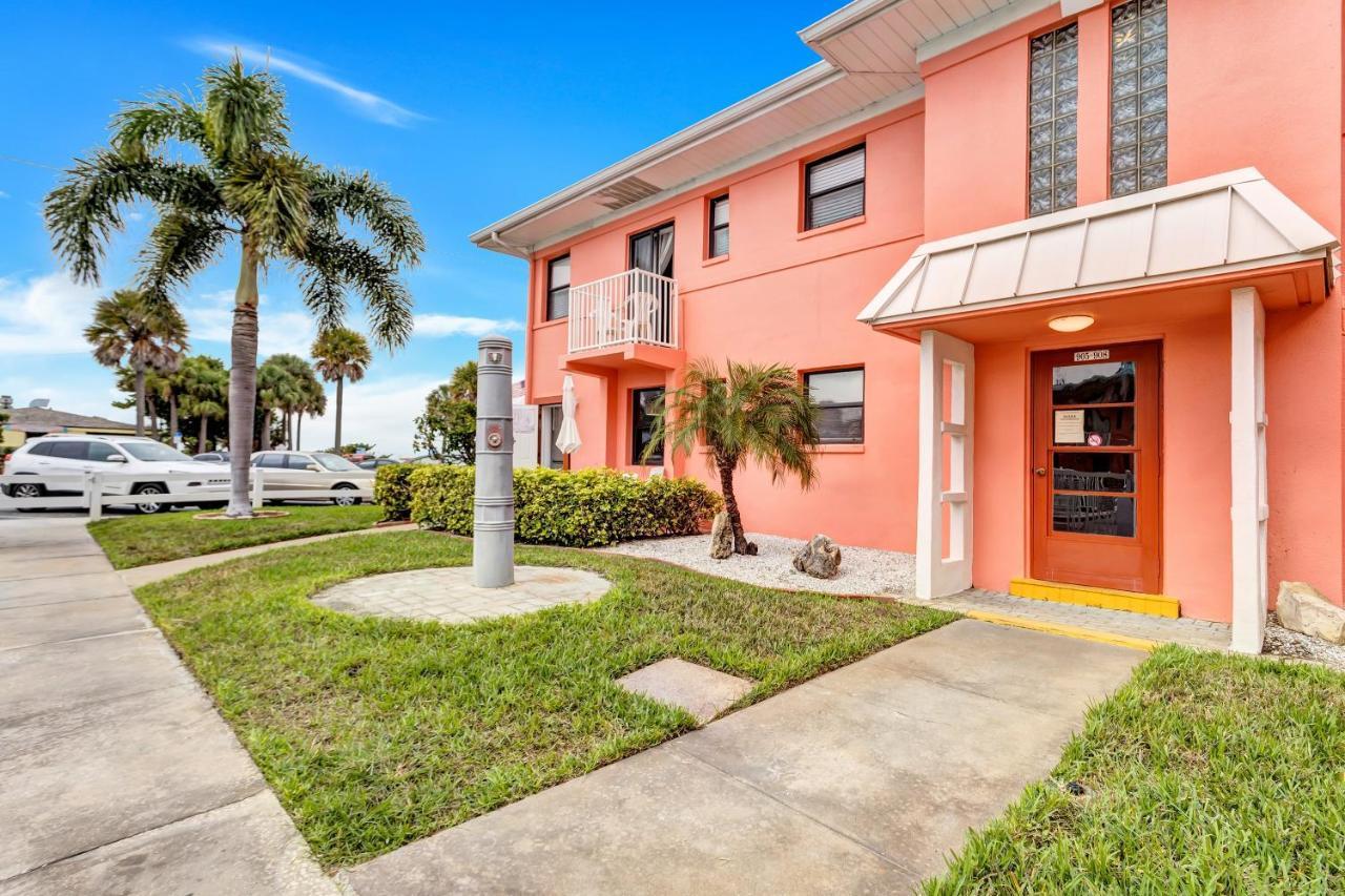 Gulf Winds Resort By Travel Resort Services St. Pete Beach Exterior photo